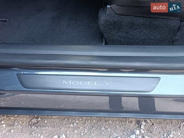 Серый Тесла Model Y, объемом двигателя 0 л и пробегом 43 тыс. км за 33333 $, фото 24 на Automoto.ua