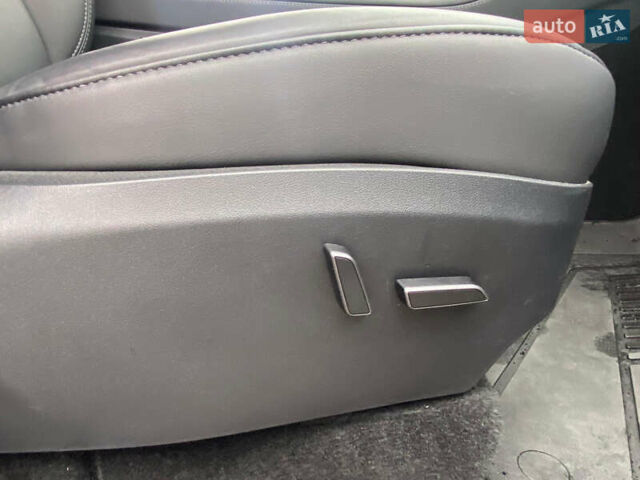 Серый Тесла Model Y, объемом двигателя 0 л и пробегом 26 тыс. км за 39000 $, фото 31 на Automoto.ua