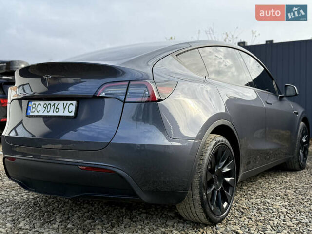 Сірий Тесла Model Y, об'ємом двигуна 0 л та пробігом 28 тис. км за 27900 $, фото 22 на Automoto.ua