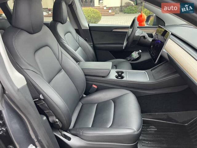 Серый Тесла Model Y, объемом двигателя 0 л и пробегом 35 тыс. км за 29200 $, фото 27 на Automoto.ua