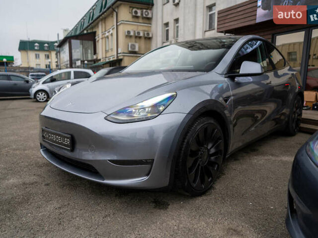 Серый Тесла Model Y, объемом двигателя 0 л и пробегом 61 тыс. км за 32500 $, фото 2 на Automoto.ua