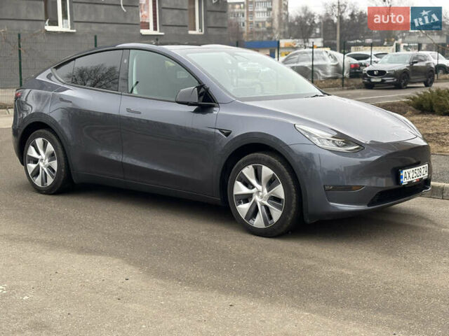 Серый Тесла Model Y, объемом двигателя 0 л и пробегом 20 тыс. км за 27000 $, фото 1 на Automoto.ua
