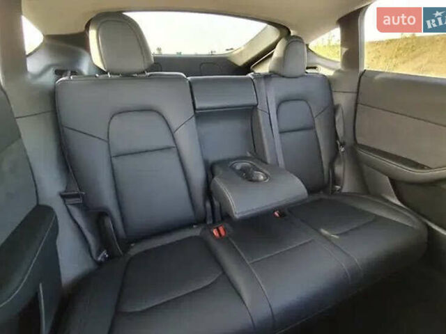Серый Тесла Model Y, объемом двигателя 0 л и пробегом 39 тыс. км за 31000 $, фото 20 на Automoto.ua