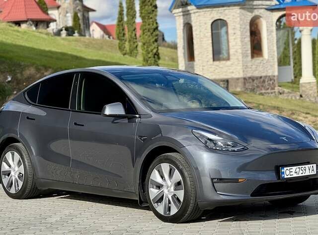 Серый Тесла Model Y, объемом двигателя 0 л и пробегом 15 тыс. км за 32000 $, фото 4 на Automoto.ua