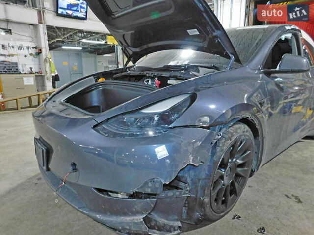 Серый Тесла Model Y, объемом двигателя 0 л и пробегом 41 тыс. км за 25500 $, фото 22 на Automoto.ua