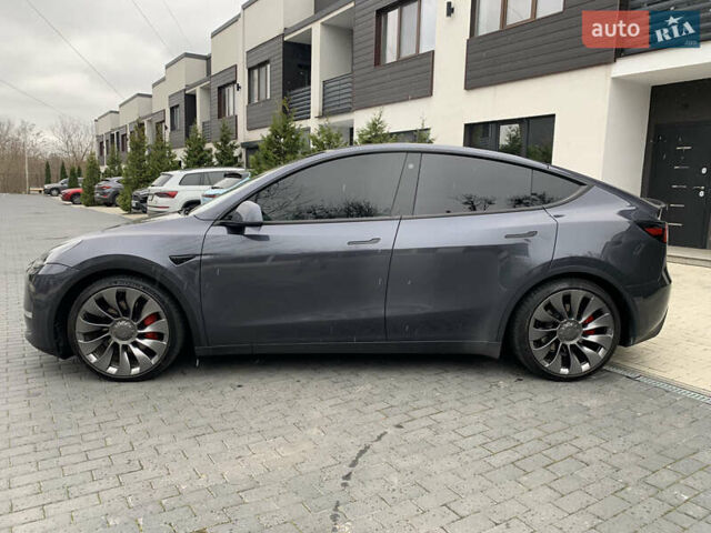Серый Тесла Model Y, объемом двигателя 0 л и пробегом 24 тыс. км за 35000 $, фото 4 на Automoto.ua