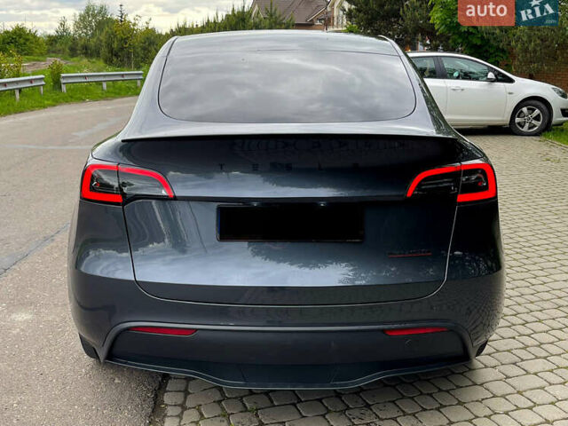 Серый Тесла Model Y, объемом двигателя 0 л и пробегом 19 тыс. км за 33700 $, фото 5 на Automoto.ua