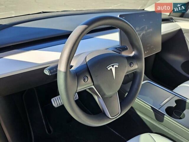 Серый Тесла Model Y, объемом двигателя 0 л и пробегом 29 тыс. км за 27900 $, фото 23 на Automoto.ua