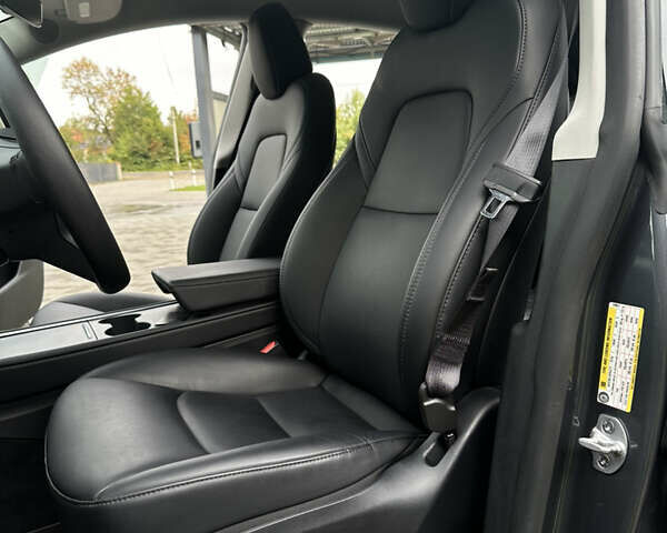 Серый Тесла Model Y, объемом двигателя 0 л и пробегом 4 тыс. км за 26500 $, фото 8 на Automoto.ua