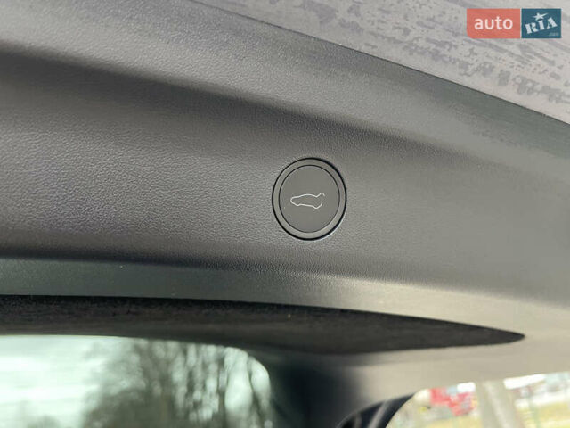 Серый Тесла Model Y, объемом двигателя 0 л и пробегом 35 тыс. км за 29200 $, фото 35 на Automoto.ua