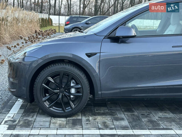 Серый Тесла Model Y, объемом двигателя 0 л и пробегом 10 тыс. км за 24800 $, фото 5 на Automoto.ua