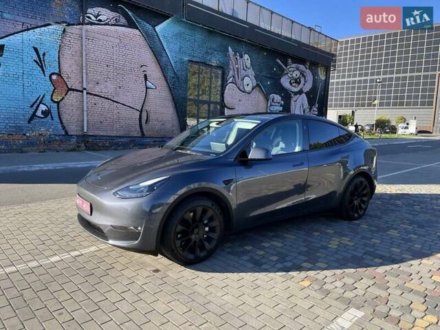 Серый Тесла Model Y, объемом двигателя 0 л и пробегом 40 тыс. км за 27700 $, фото 5 на Automoto.ua