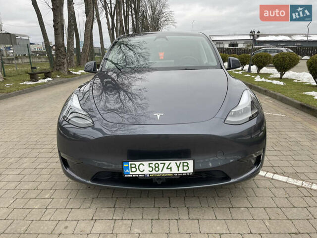 Серый Тесла Model Y, объемом двигателя 0 л и пробегом 35 тыс. км за 29200 $, фото 1 на Automoto.ua
