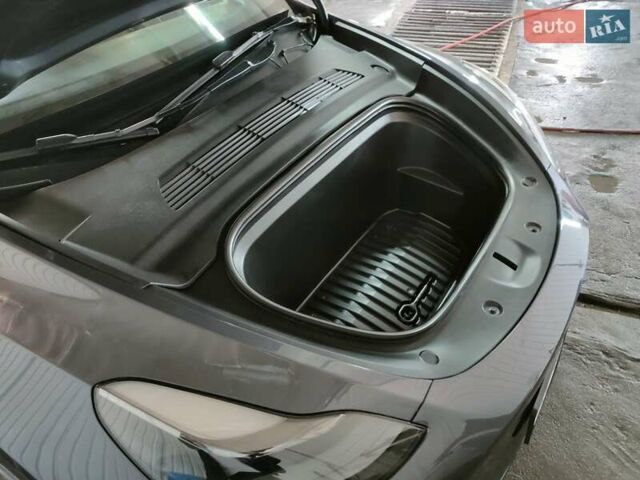 Серый Тесла Model Y, объемом двигателя 0 л и пробегом 30 тыс. км за 32350 $, фото 69 на Automoto.ua