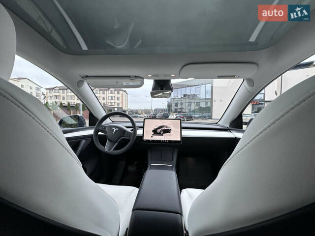 Сірий Тесла Model Y, об'ємом двигуна 0 л та пробігом 26 тис. км за 25999 $, фото 57 на Automoto.ua