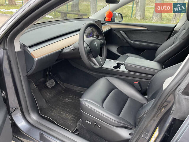 Серый Тесла Model Y, объемом двигателя 0 л и пробегом 35 тыс. км за 29200 $, фото 16 на Automoto.ua