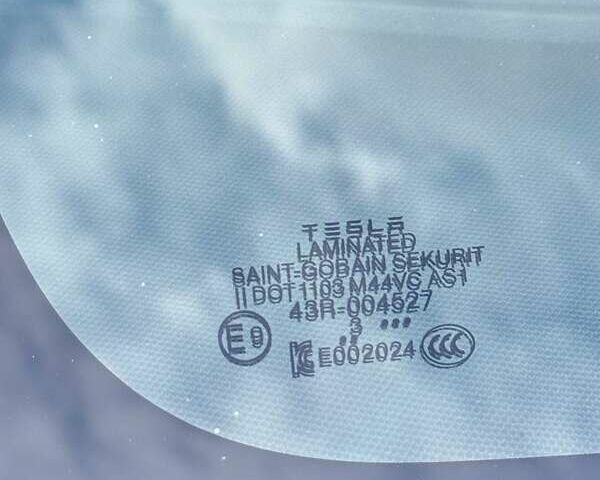 Серый Тесла Model Y, объемом двигателя 0 л и пробегом 15 тыс. км за 32000 $, фото 14 на Automoto.ua