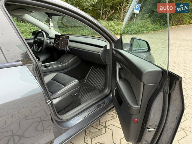Сірий Тесла Model Y, об'ємом двигуна 0 л та пробігом 63 тис. км за 37799 $, фото 12 на Automoto.ua