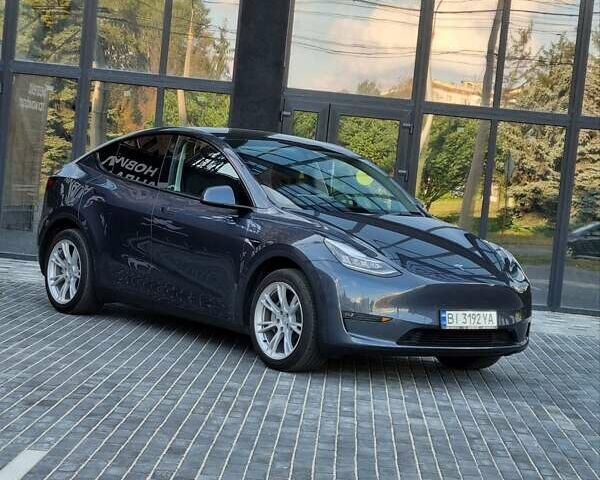 Серый Тесла Model Y, объемом двигателя 0 л и пробегом 28 тыс. км за 34999 $, фото 10 на Automoto.ua