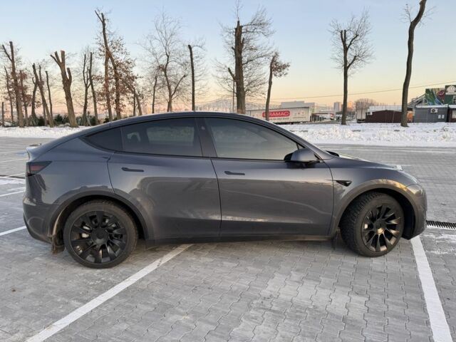 Серый Тесла Model Y, объемом двигателя 0 л и пробегом 22 тыс. км за 33000 $, фото 6 на Automoto.ua