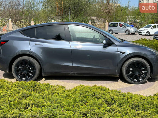 Серый Тесла Model Y, объемом двигателя 0 л и пробегом 16 тыс. км за 28999 $, фото 6 на Automoto.ua