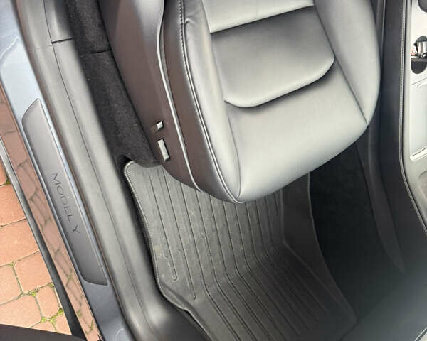 Сірий Тесла Model Y, об'ємом двигуна 0 л та пробігом 25 тис. км за 30000 $, фото 15 на Automoto.ua