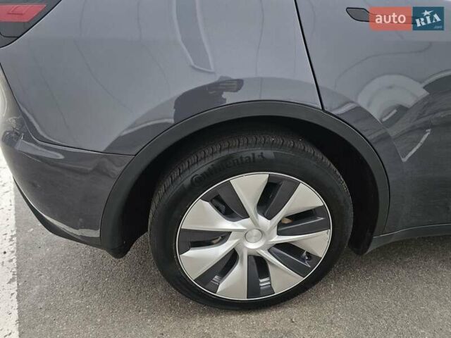 Серый Тесла Model Y, объемом двигателя 0 л и пробегом 23 тыс. км за 27000 $, фото 17 на Automoto.ua