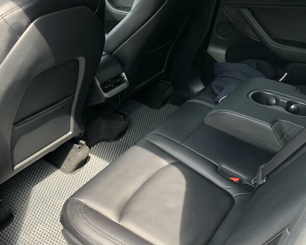 Сірий Тесла Model Y, об'ємом двигуна 0 л та пробігом 26 тис. км за 29000 $, фото 14 на Automoto.ua