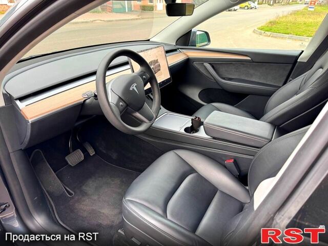 Сірий Тесла Model Y, об'ємом двигуна 0 л та пробігом 30 тис. км за 32000 $, фото 4 на Automoto.ua