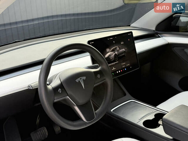 Сірий Тесла Model Y, об'ємом двигуна 0 л та пробігом 28 тис. км за 27900 $, фото 40 на Automoto.ua