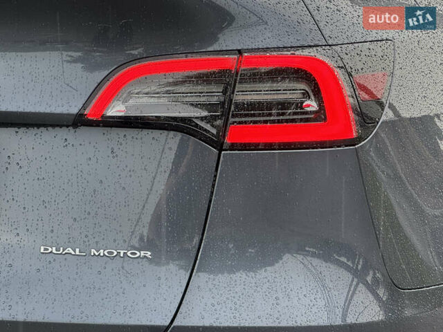Серый Тесла Model Y, объемом двигателя 0 л и пробегом 66 тыс. км за 27900 $, фото 10 на Automoto.ua