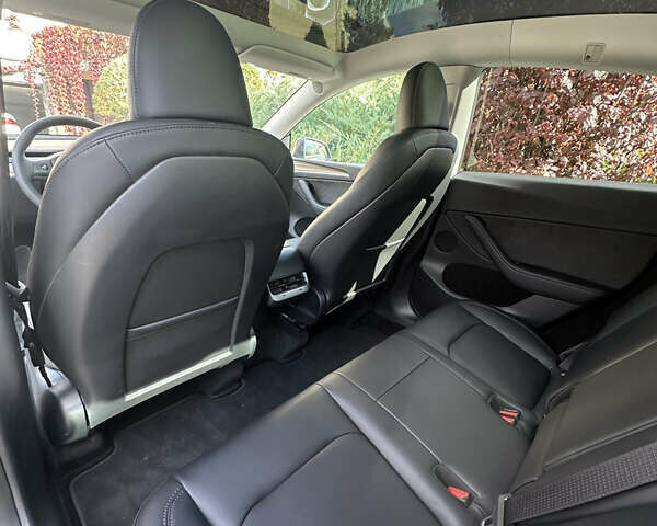 Тесла Model Y 2023 у Чернівцях на Automoto.ua Сірий Тесла Model Y, об'ємом двигуна 0 л та пробігом 20 тис. км за 23500 $, фото 27 на Automoto.ua