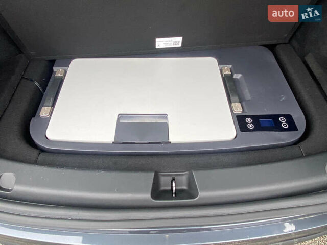 Серый Тесла Model Y, объемом двигателя 0 л и пробегом 26 тыс. км за 39000 $, фото 20 на Automoto.ua