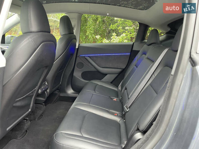 Серый Тесла Model Y, объемом двигателя 0 л и пробегом 19 тыс. км за 33700 $, фото 24 на Automoto.ua