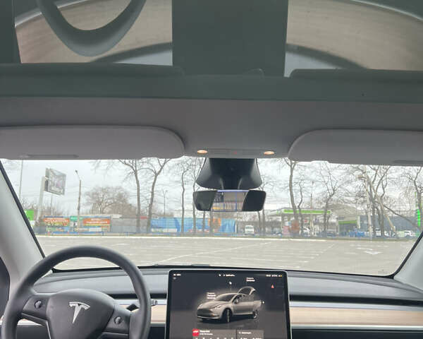 Серый Тесла Model Y, объемом двигателя 0 л и пробегом 16 тыс. км за 31000 $, фото 7 на Automoto.ua