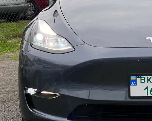 Серый Тесла Model Y, объемом двигателя 0 л и пробегом 26 тыс. км за 39000 $, фото 9 на Automoto.ua