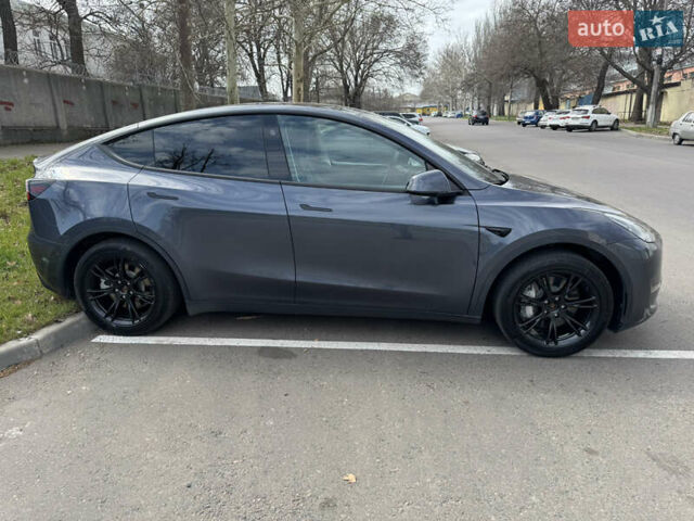 Серый Тесла Model Y, объемом двигателя 0 л и пробегом 30 тыс. км за 32000 $, фото 1 на Automoto.ua