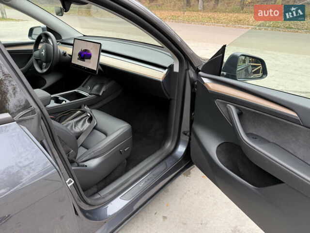 Сірий Тесла Model Y, об'ємом двигуна 0 л та пробігом 18 тис. км за 27500 $, фото 16 на Automoto.ua