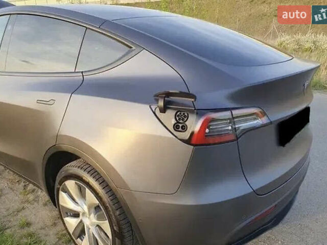 Серый Тесла Model Y, объемом двигателя 0 л и пробегом 39 тыс. км за 31000 $, фото 3 на Automoto.ua