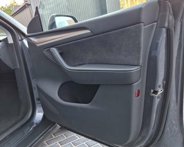 Сірий Тесла Model Y, об'ємом двигуна 0 л та пробігом 29 тис. км за 33999 $, фото 13 на Automoto.ua