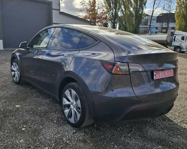 Сірий Тесла Model Y, об'ємом двигуна 0 л та пробігом 37 тис. км за 27500 $, фото 2 на Automoto.ua