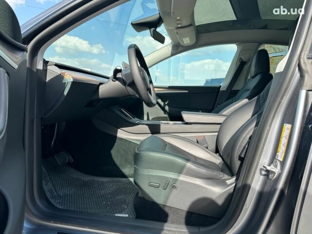 Серый Тесла Model Y, объемом двигателя 0 л и пробегом 23 тыс. км за 49990 $, фото 8 на Automoto.ua
