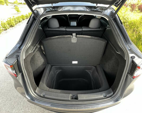 Сірий Тесла Model Y, об'ємом двигуна 0 л та пробігом 23 тис. км за 25600 $, фото 23 на Automoto.ua