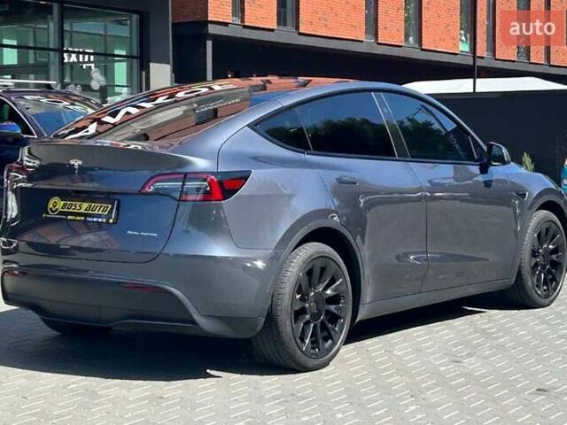 Серый Тесла Model Y, объемом двигателя 0 л и пробегом 39 тыс. км за 30500 $, фото 5 на Automoto.ua