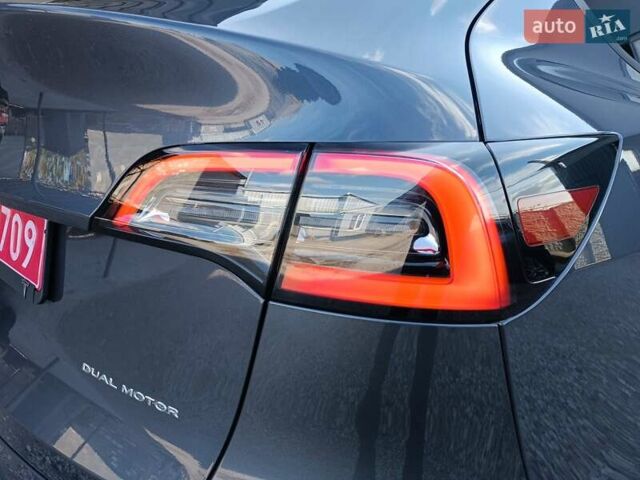 Серый Тесла Model Y, объемом двигателя 0 л и пробегом 43 тыс. км за 33333 $, фото 11 на Automoto.ua