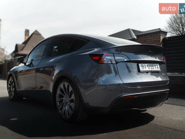 Серый Тесла Model Y, объемом двигателя 0 л и пробегом 20 тыс. км за 38000 $, фото 2 на Automoto.ua