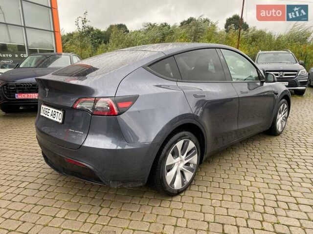 Серый Тесла Model Y, объемом двигателя 0 л и пробегом 30 тыс. км за 31700 $, фото 6 на Automoto.ua
