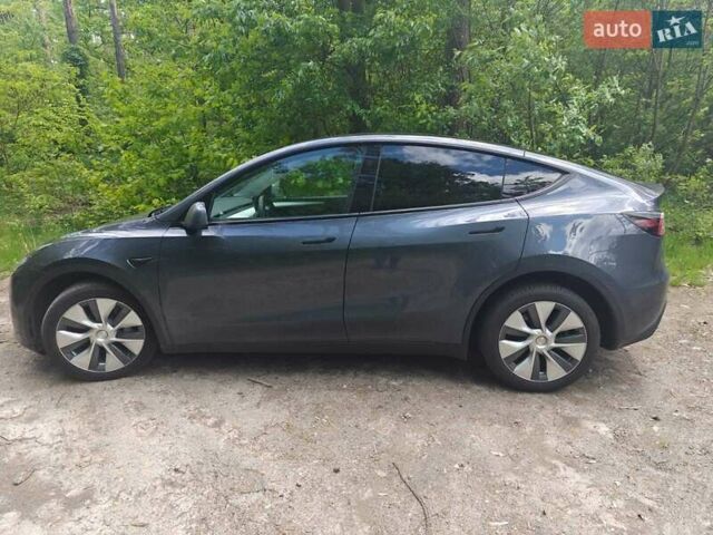 Серый Тесла Model Y, объемом двигателя 0 л и пробегом 17 тыс. км за 28777 $, фото 3 на Automoto.ua