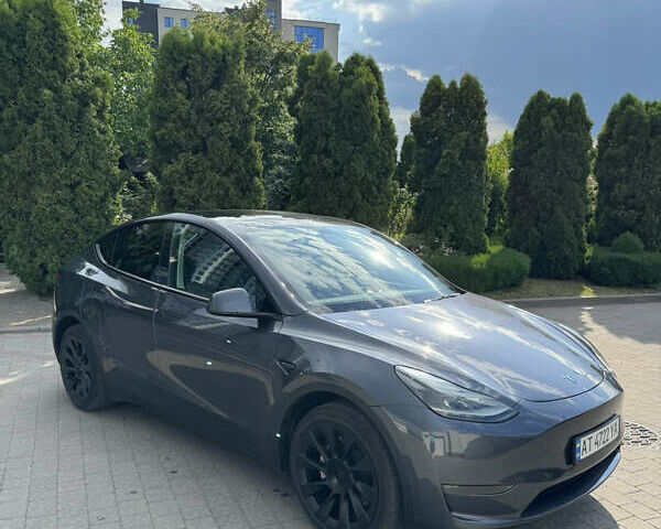Серый Тесла Model Y, объемом двигателя 0 л и пробегом 24 тыс. км за 30500 $, фото 2 на Automoto.ua