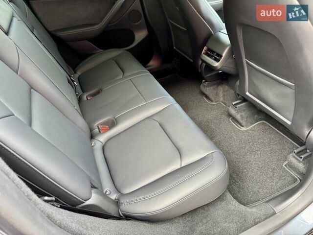 Серый Тесла Model Y, объемом двигателя 0 л и пробегом 15 тыс. км за 32000 $, фото 25 на Automoto.ua